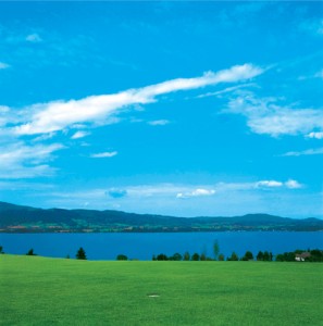 Blick über den Golfplatz in Weyregg